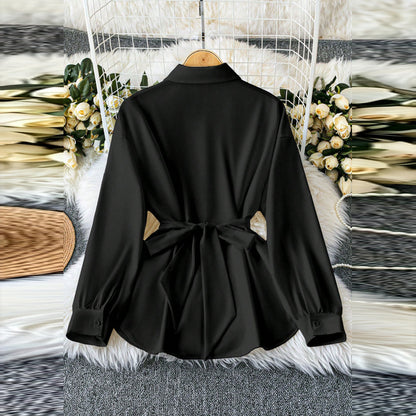 Camisa blanca con cinturón dorado | “Golden Chain” - Lovelys