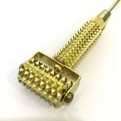 Rodillo Facial de Acupresión Dorado Cocoon