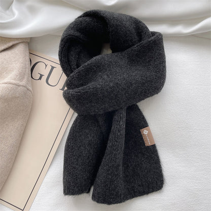 Bufanda Romántica de Punto Suave – Cálida, Minimalista y Elegante