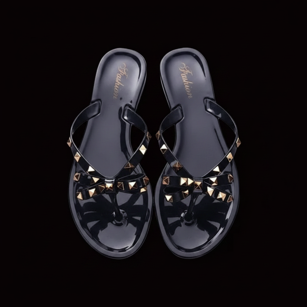 Sandalia negra tachuelas