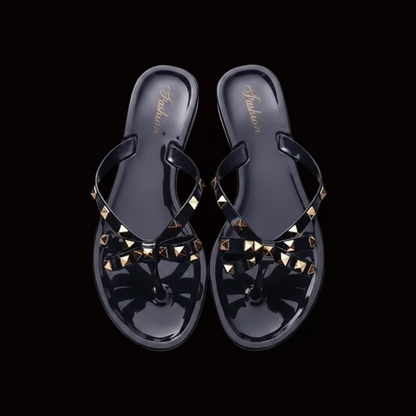 Sandalia negra tachuelas